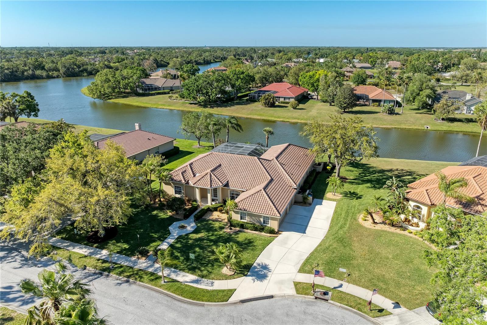 8315 Eagle Xing, Sarasota, FL 34241 photo