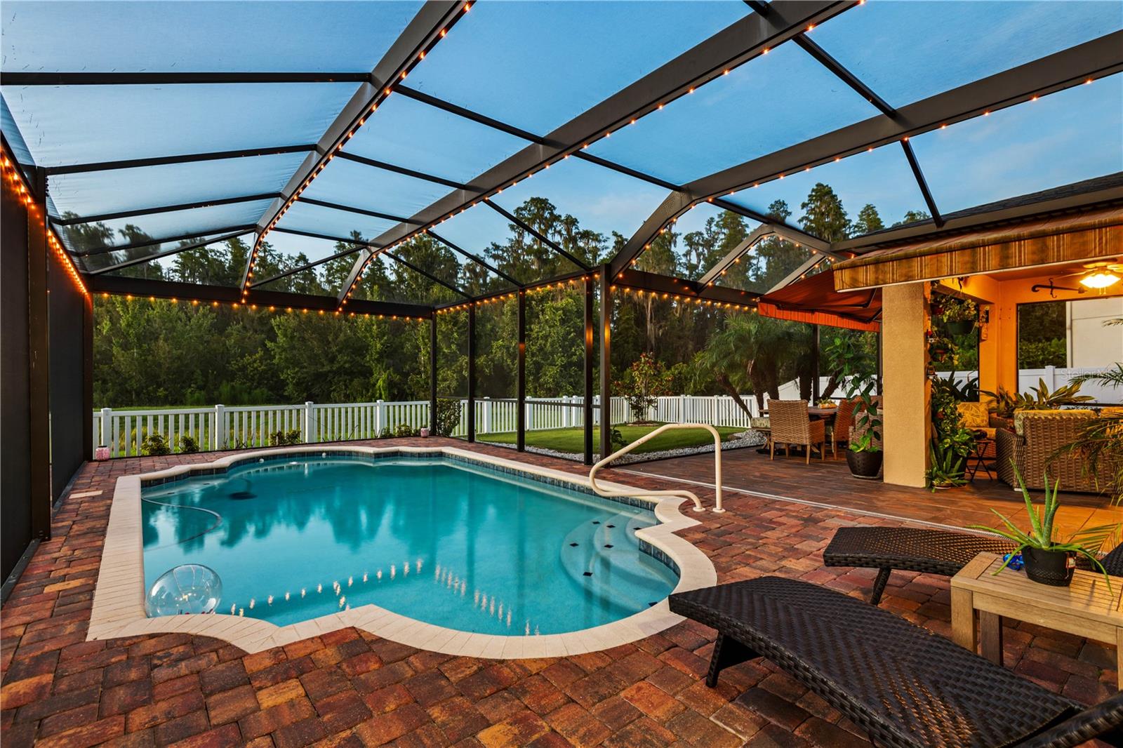 10704 Pegasus Valley Ct, Tampa, FL 33647 photo