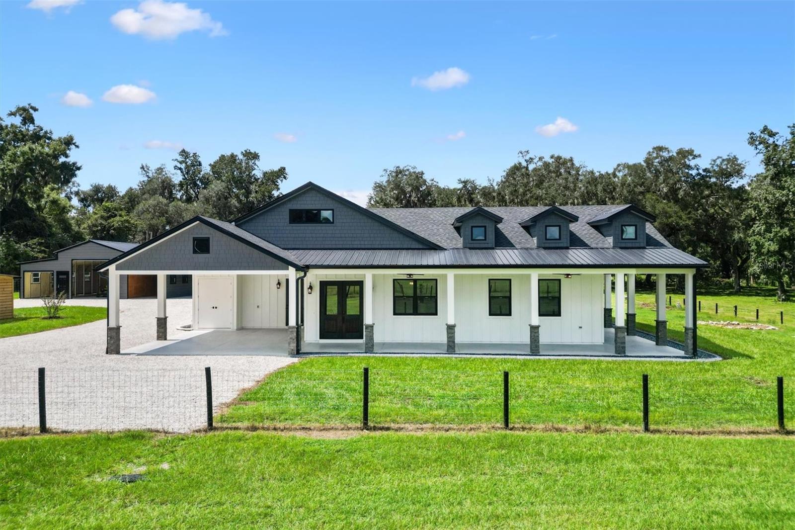 2540 77 Rd, Wildwood, FL 34785