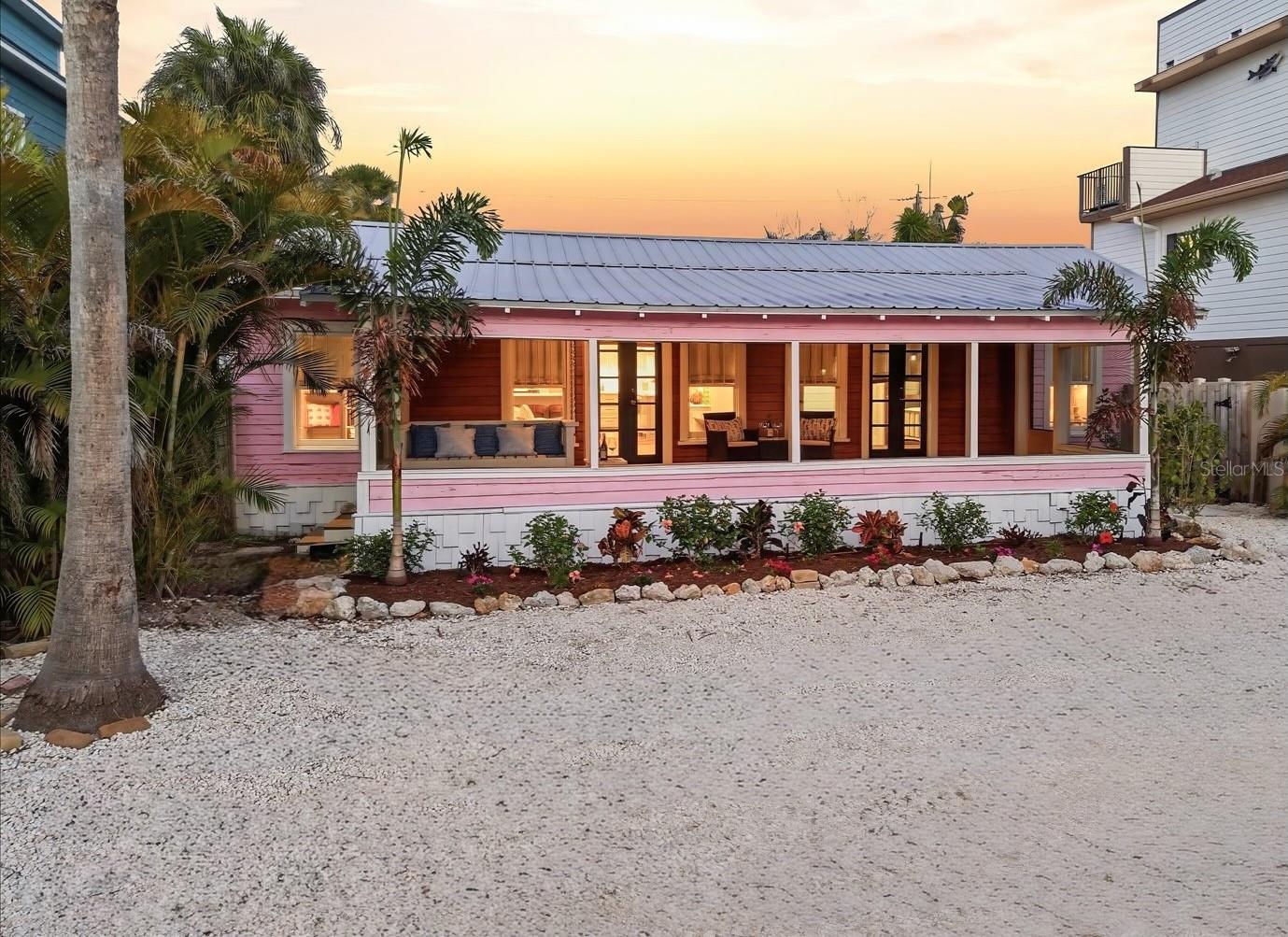 2913 Gulf Dr, Holmes Beach, FL 34217 photo