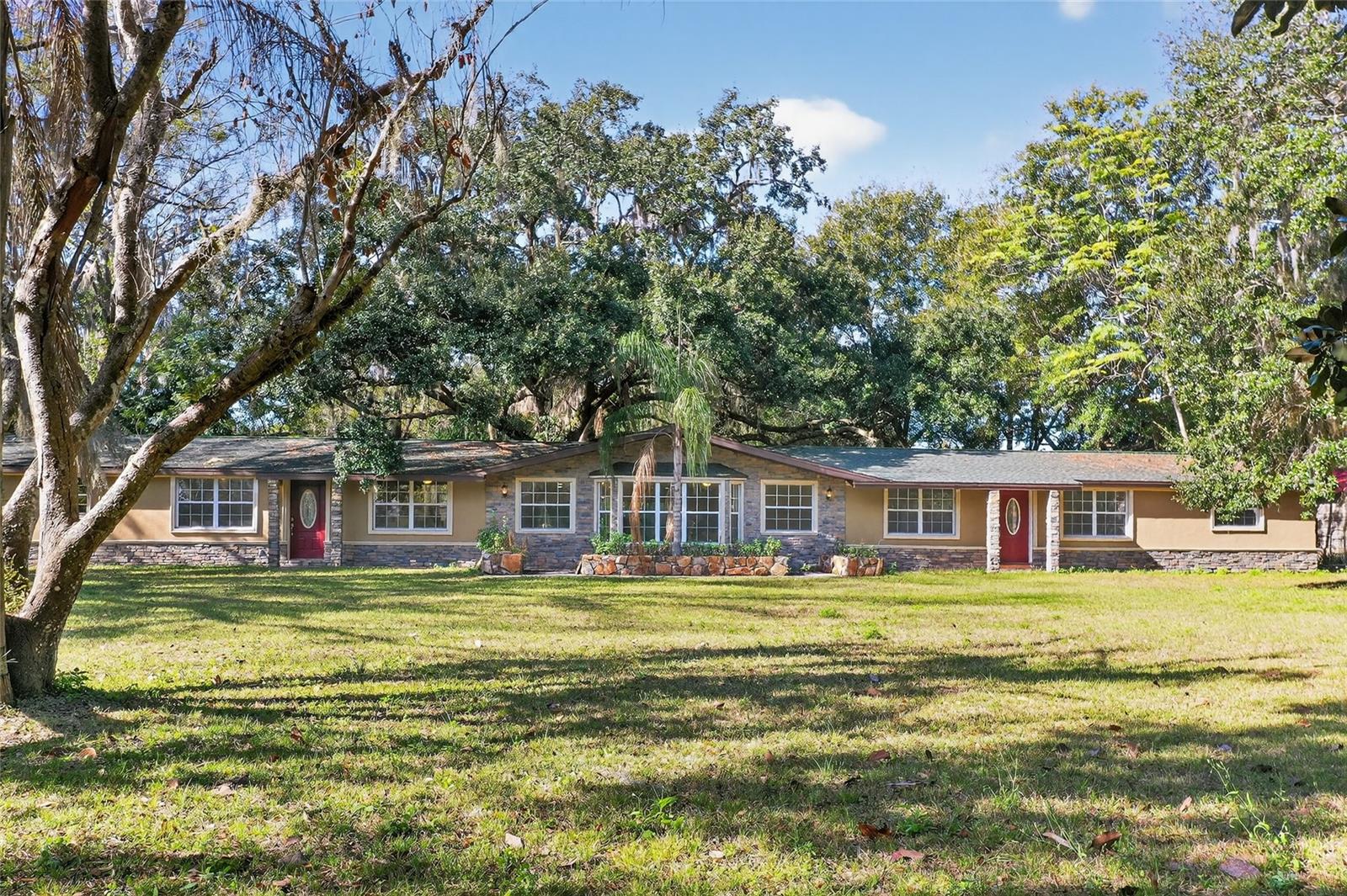 17220 Estes Rd, Lutz, FL 33548
