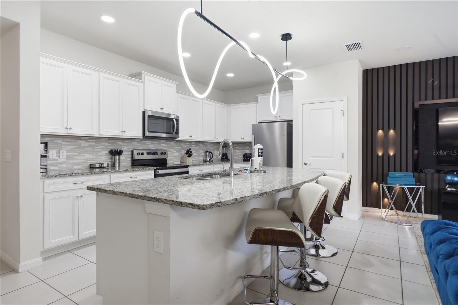 3954 Lana Ave, Davenport, FL 33897 photo