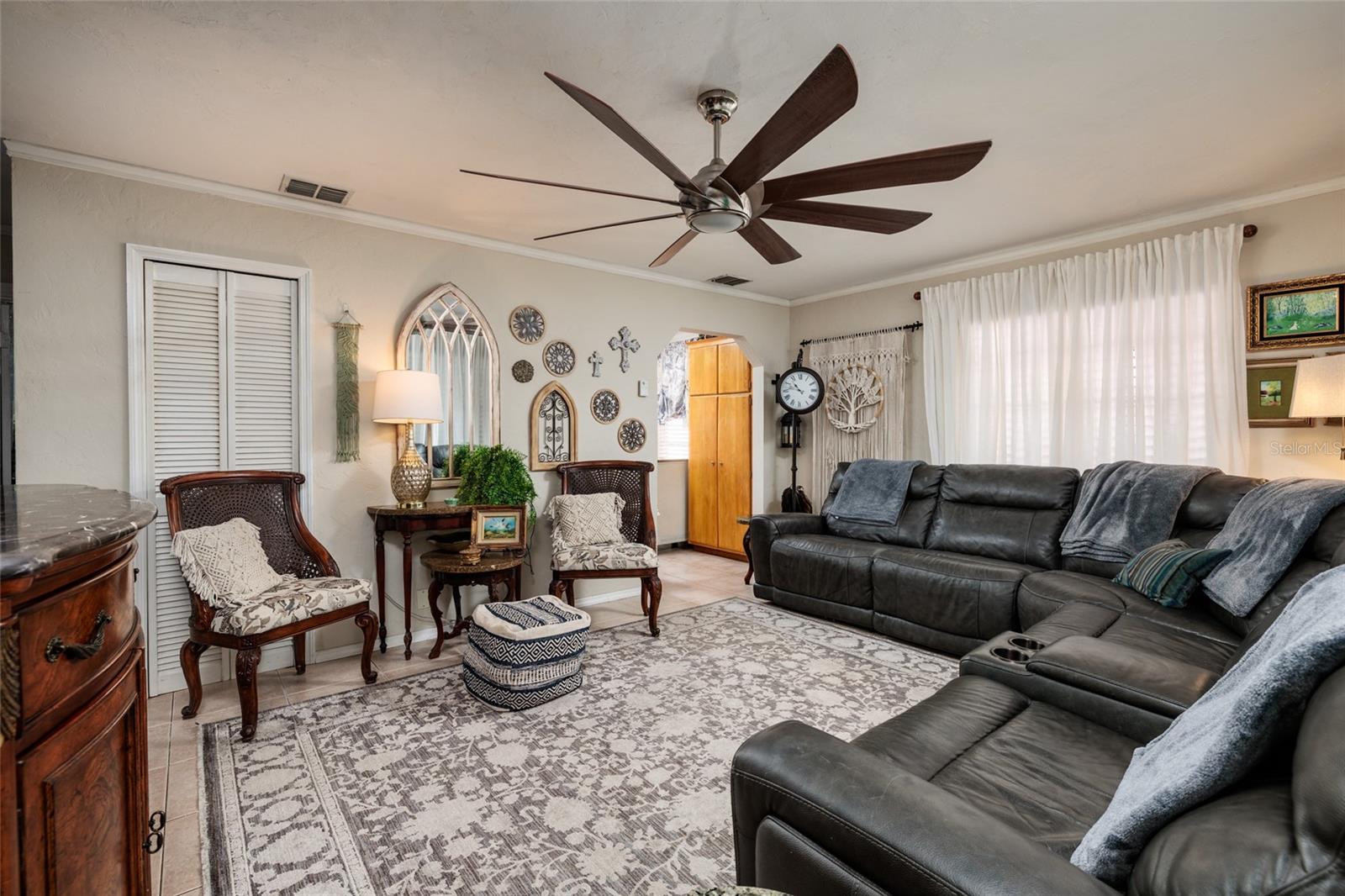 6376 4 Ave, Saint Petersburg, FL 33707 photo