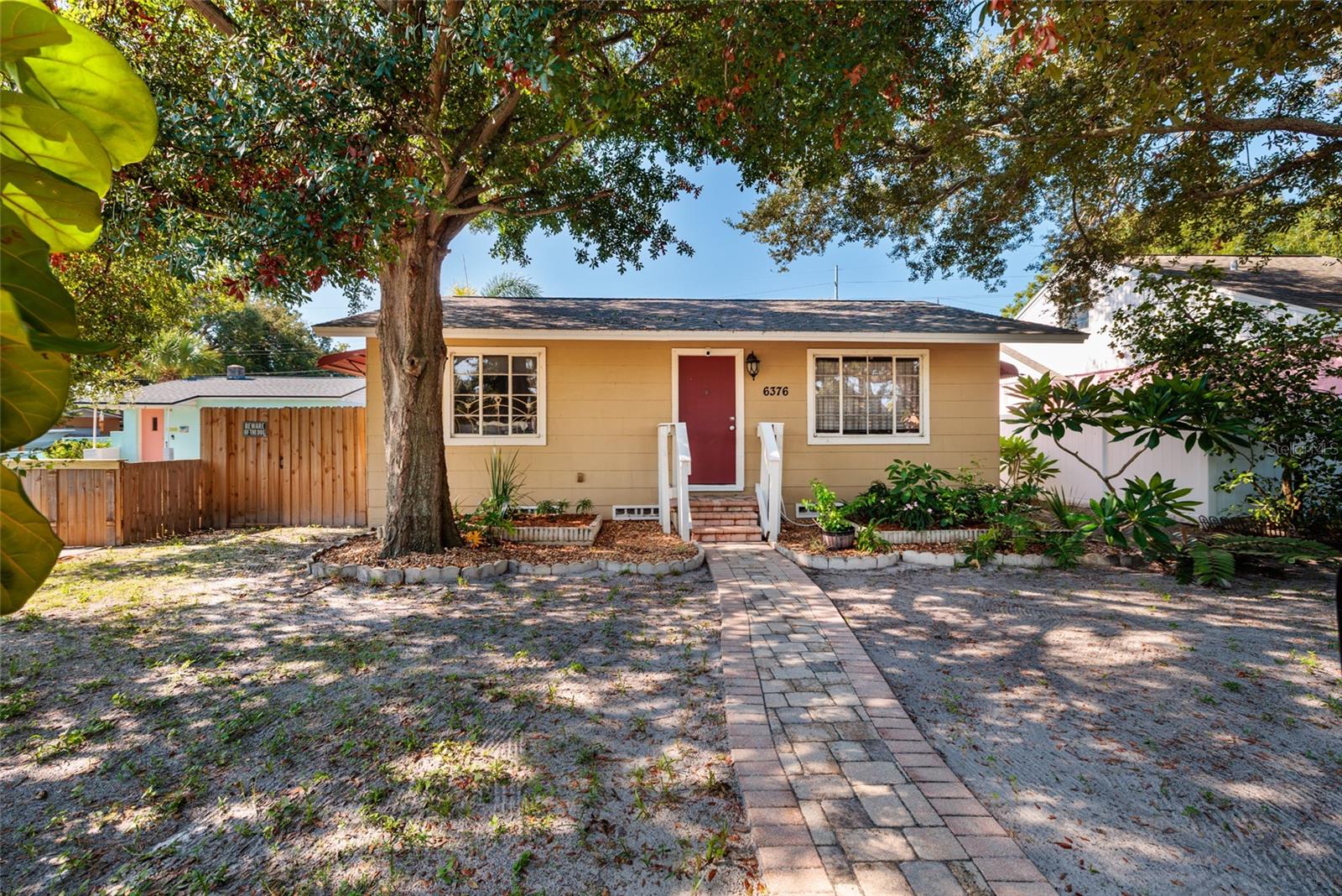 6376 4 Ave, Saint Petersburg, FL 33707 photo