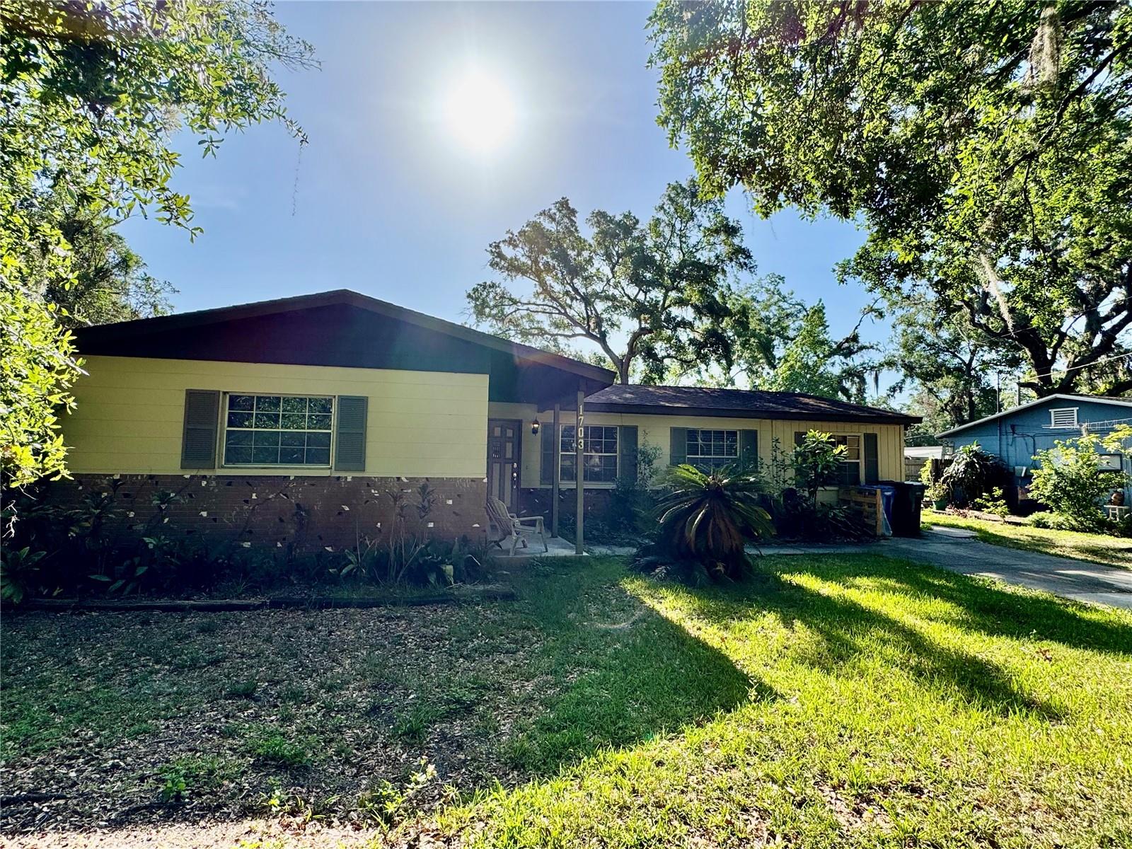 1703 N Taylor Rd, Brandon, FL 33510 photo