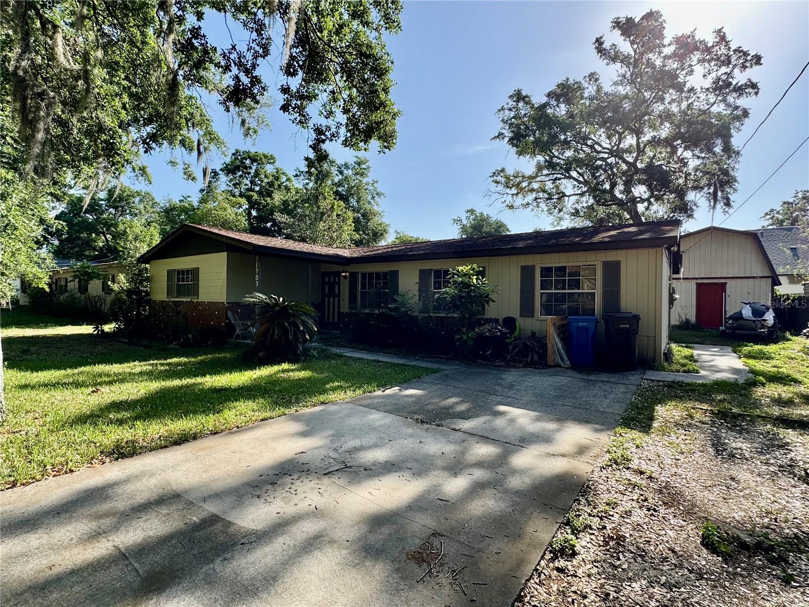 1703 Taylor Rd, Brandon, FL 33510