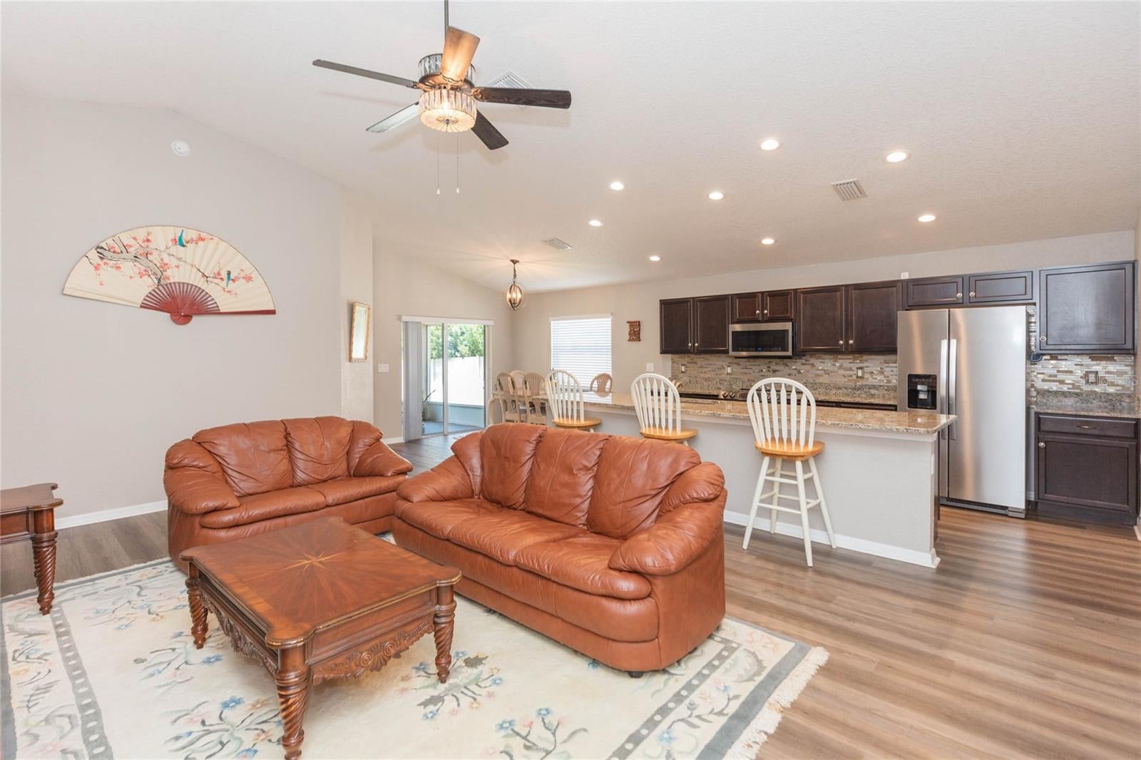 719 Vineyard Reserve Ct, Seffner, FL 33584 photo