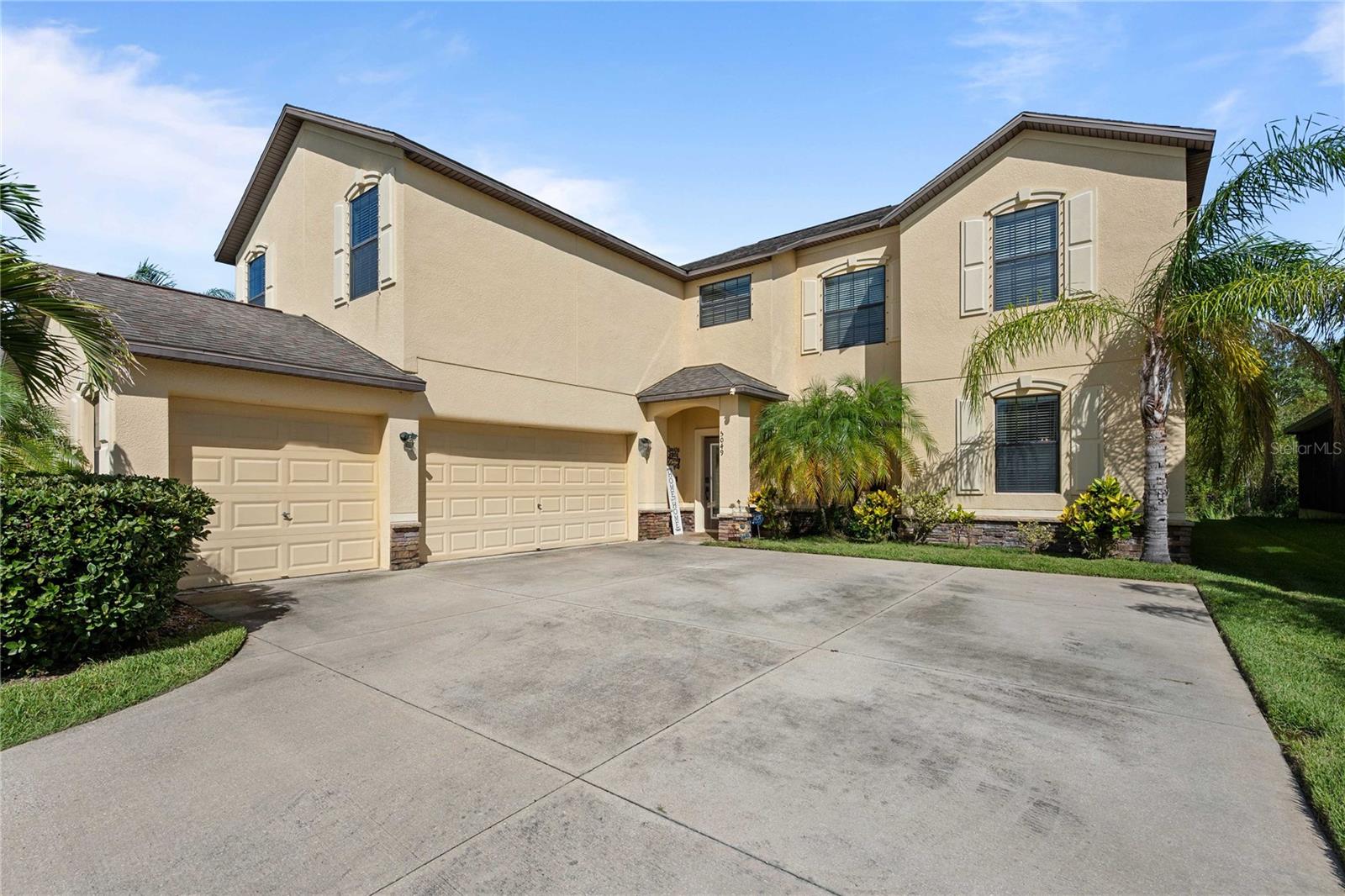 5049 Ivory Stone Dr, Wimauma, FL 33598 photo