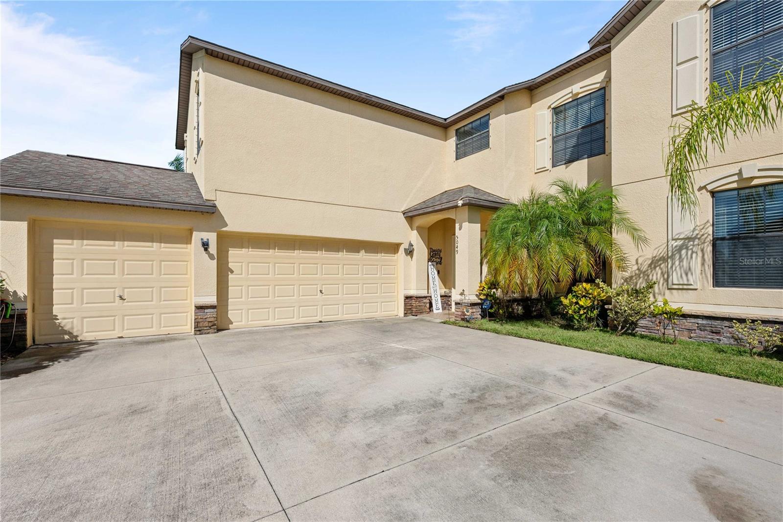 5049 Ivory Stone Dr, Wimauma, FL 33598 photo