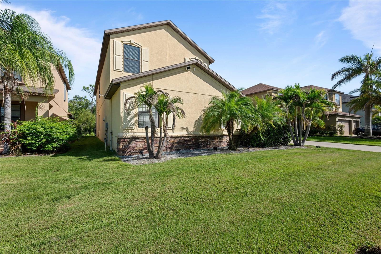 5049 Ivory Stone Dr, Wimauma, FL 33598 photo