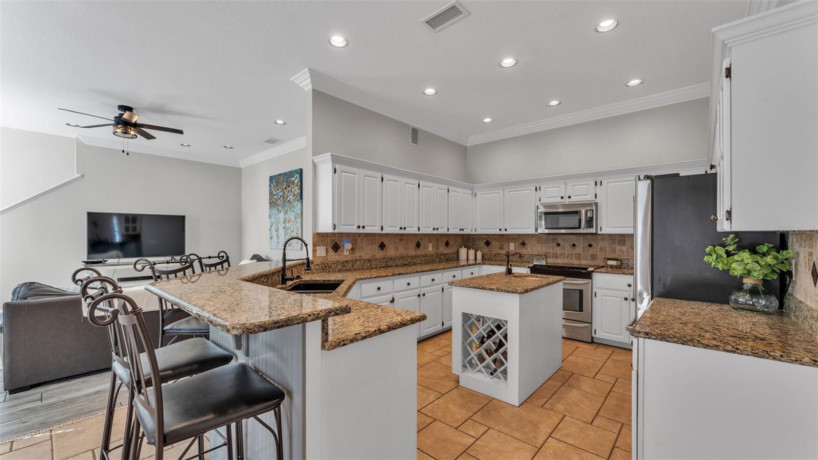2409 Jenna Ln, Lakeland, FL 33813 photo