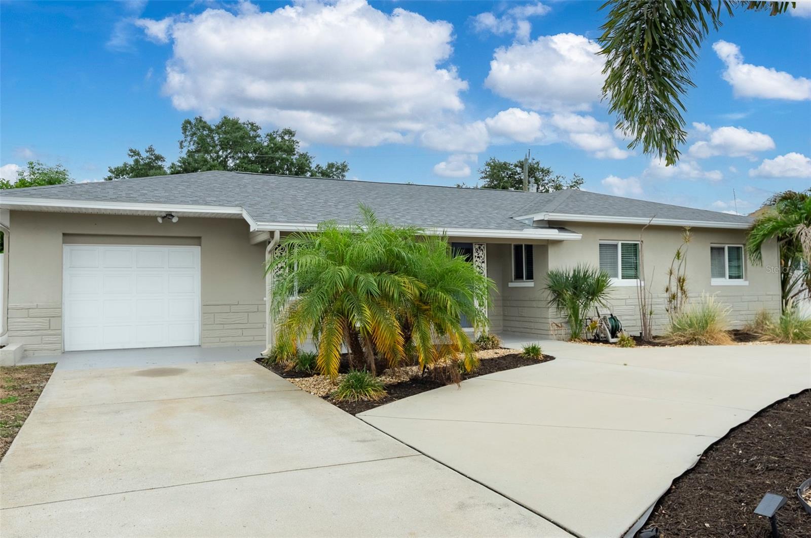 6355 23 Ave, Saint Petersburg, FL 33710 photo