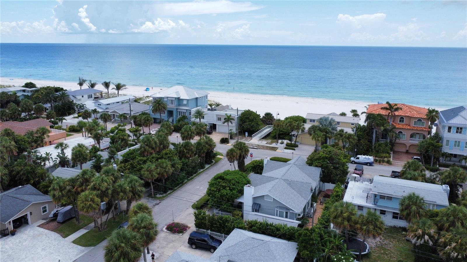 850 Mandalay Ave, Clearwater Beach, FL 33767 photo
