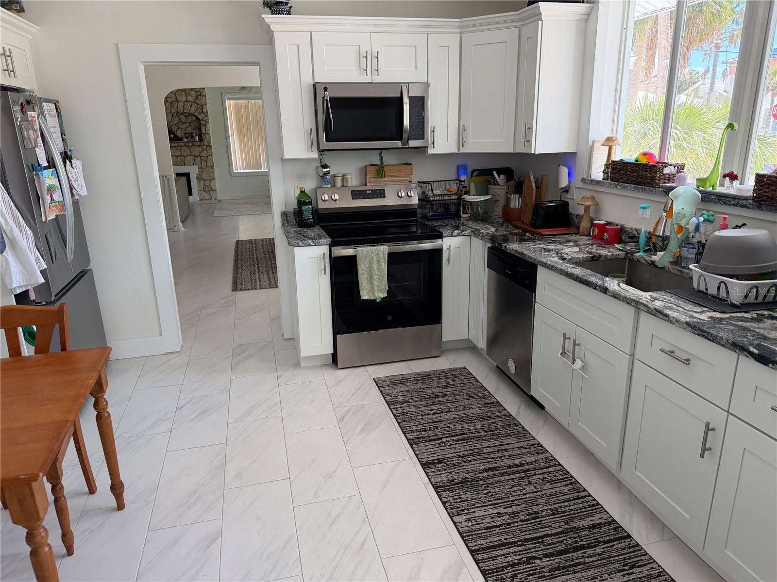 850 Mandalay Ave, Clearwater Beach, FL 33767 photo