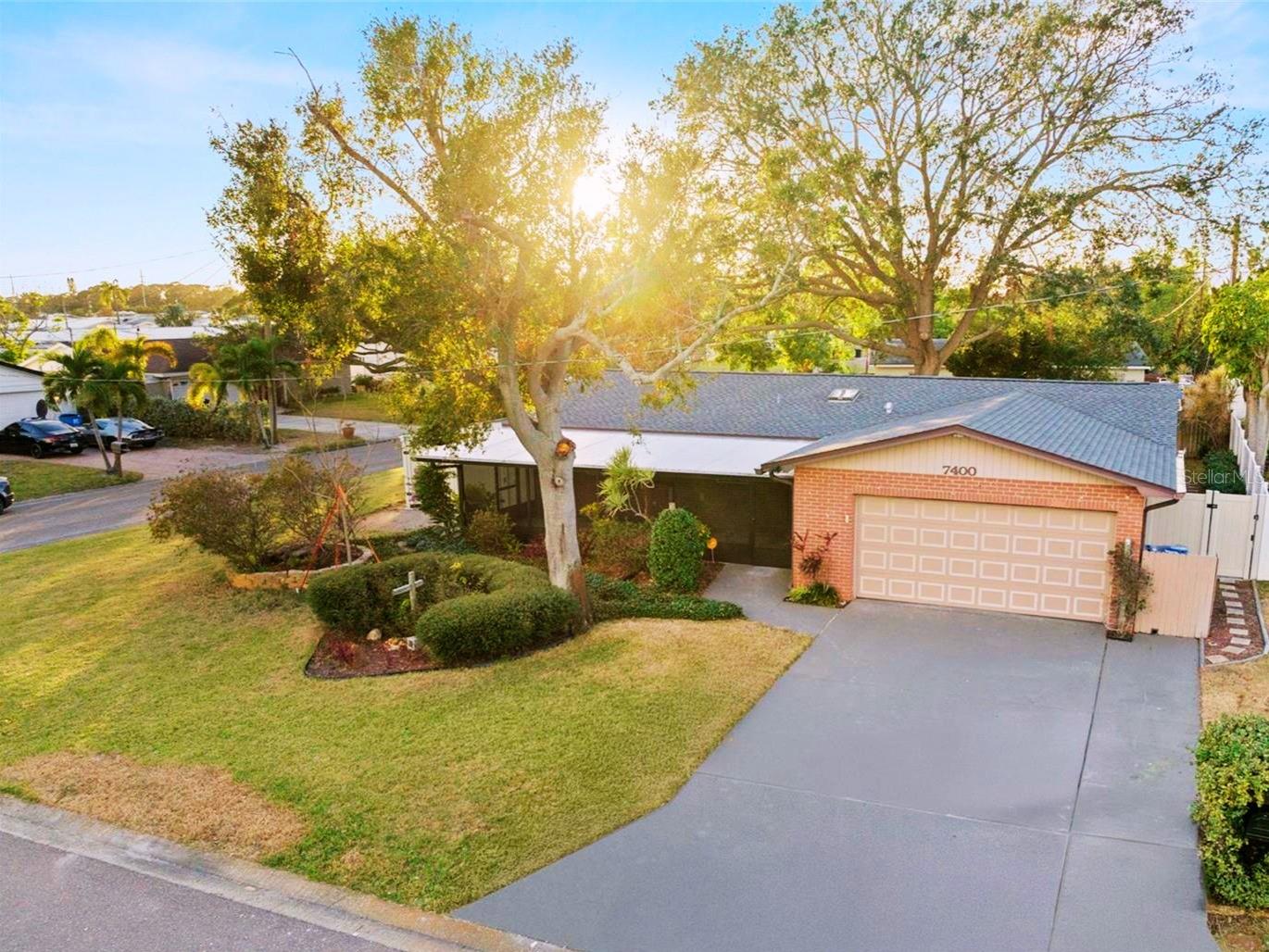 7400 Locust St, Saint Petersburg, FL 33702