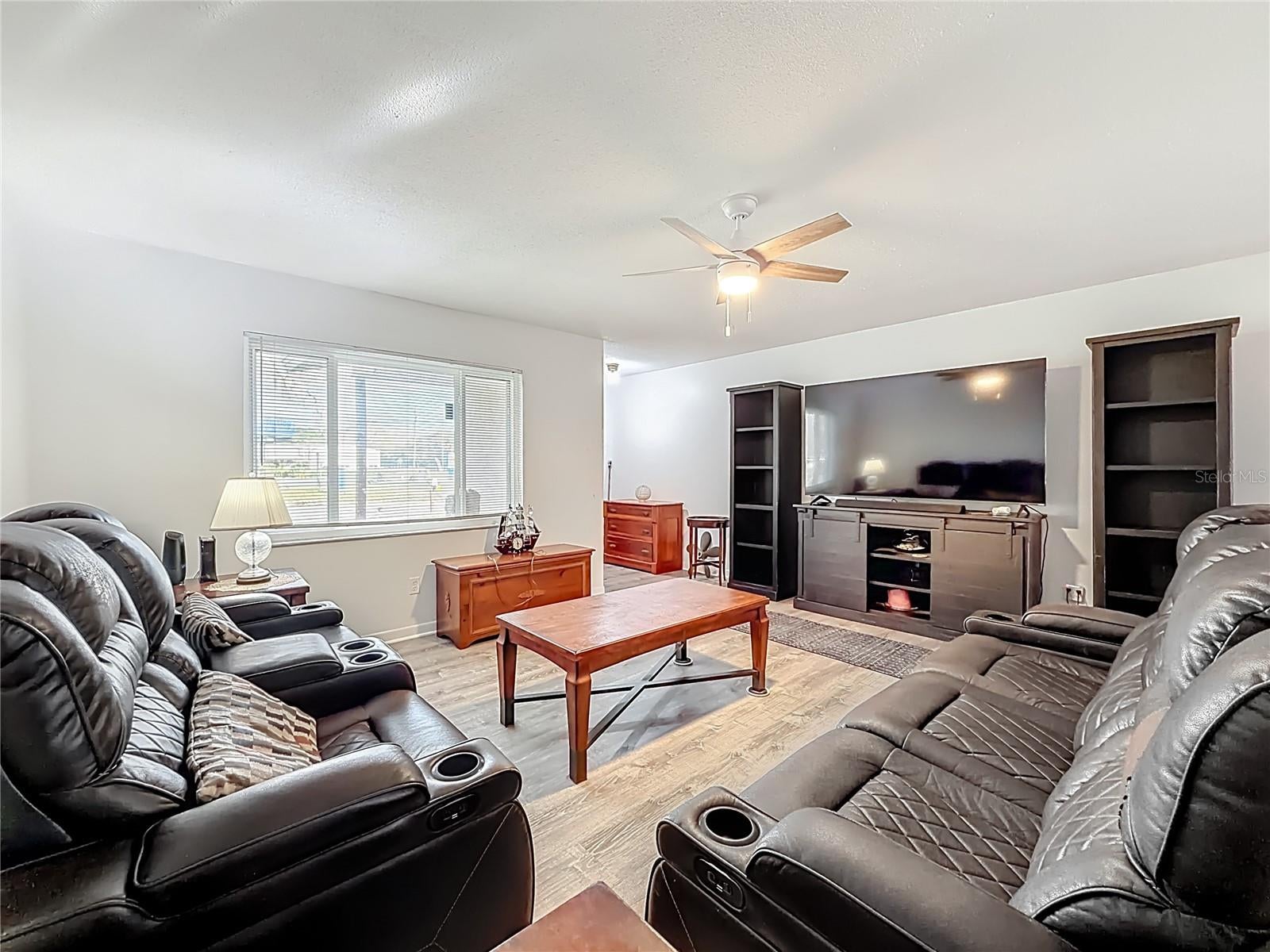 1975 N Scenic Way, Crystal River, FL 34429 photo