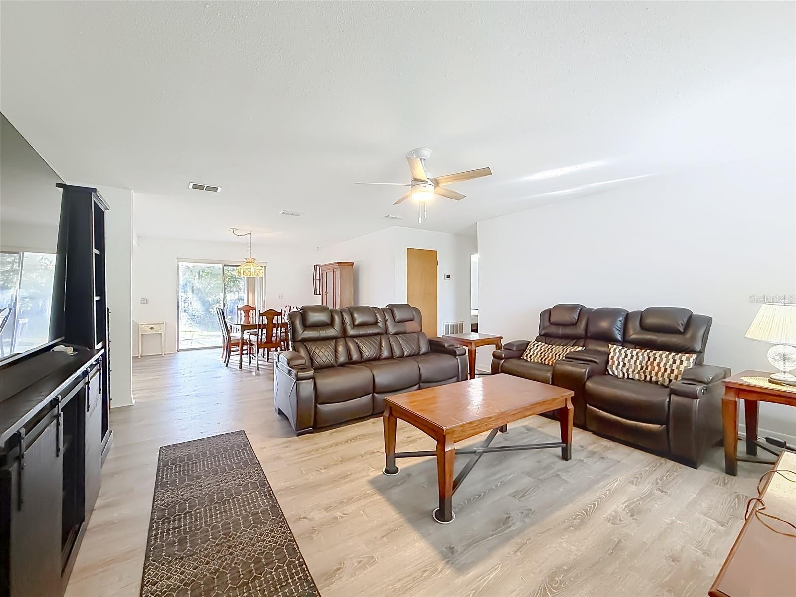 1975 N Scenic Way, Crystal River, FL 34429 photo