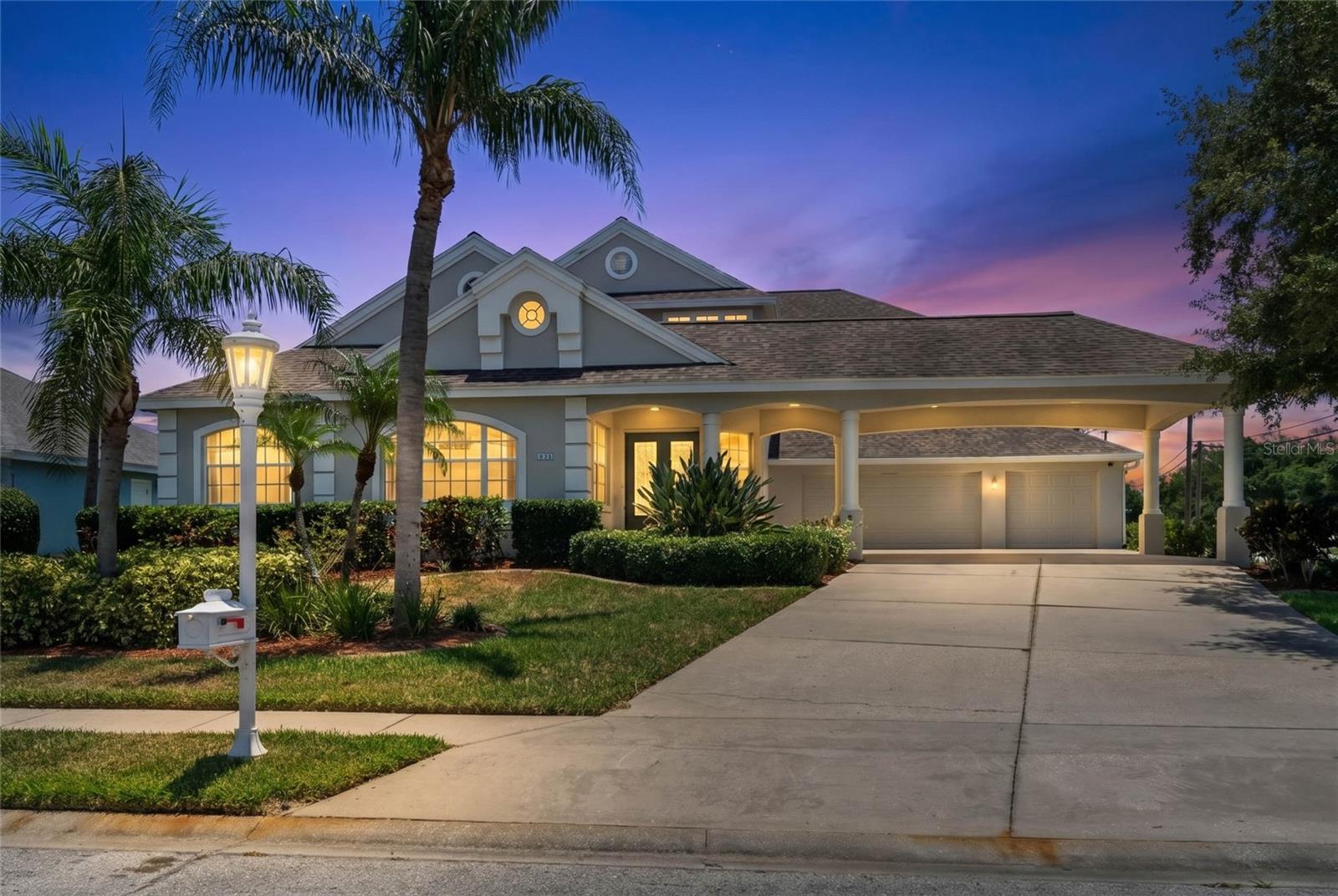 4306 Barracuda Dr, Bradenton, FL 34208 photo