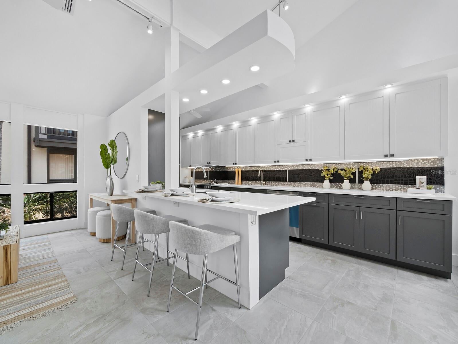 800 S Boulevard Of The Presidents 19, Sarasota, FL 34236 photo