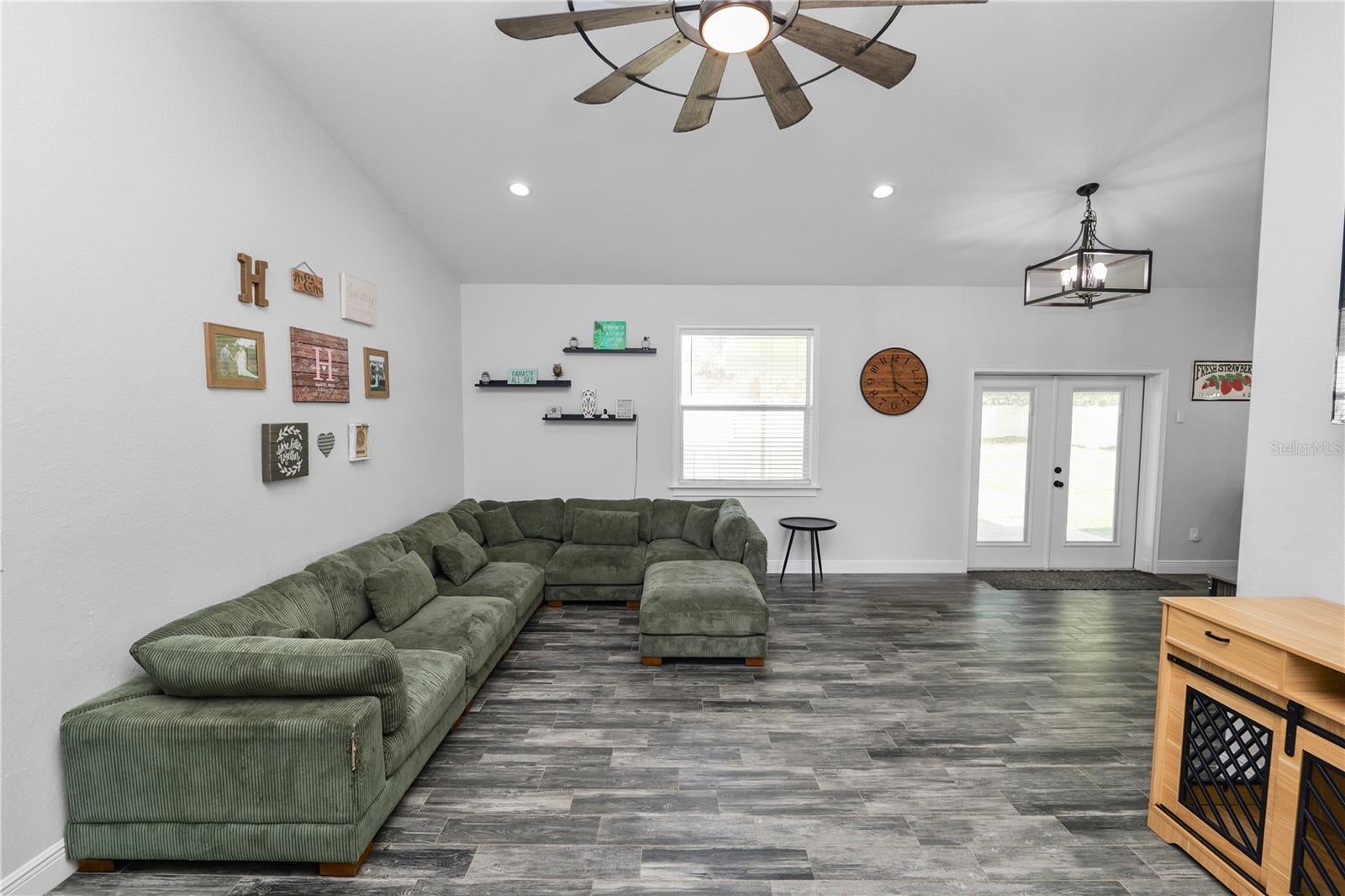 113 Mckean St, Auburndale, FL 33823 photo