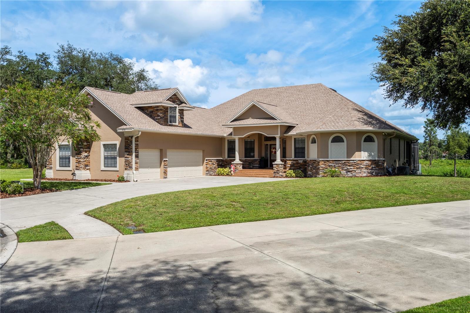 8041 Margate Way, Lakeland, FL 33809 photo