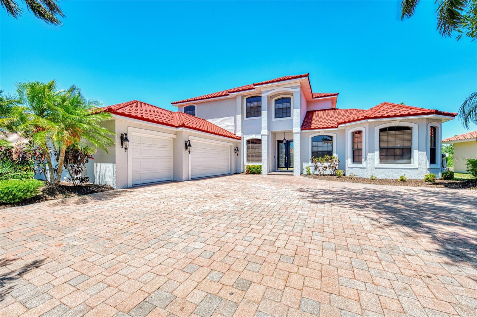 5684 Eastwind Dr, Sarasota, FL 34233 photo
