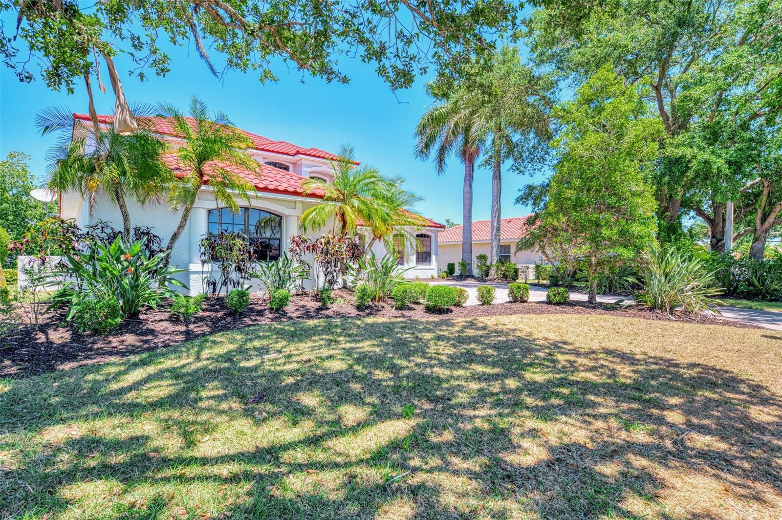 5684 Eastwind Dr, Sarasota, FL 34233 photo