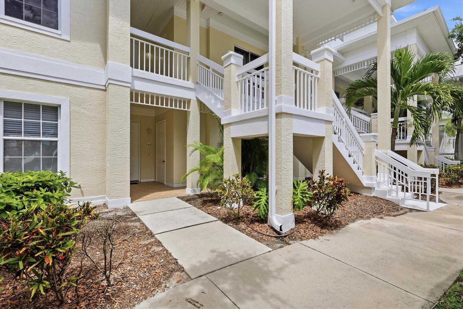 3705 54 Dr, Bradenton, FL 34210