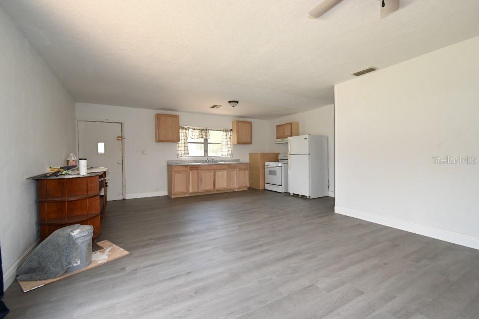Single Family Residence in DADE CITY FL 14312 1ST STREET 3.jpg