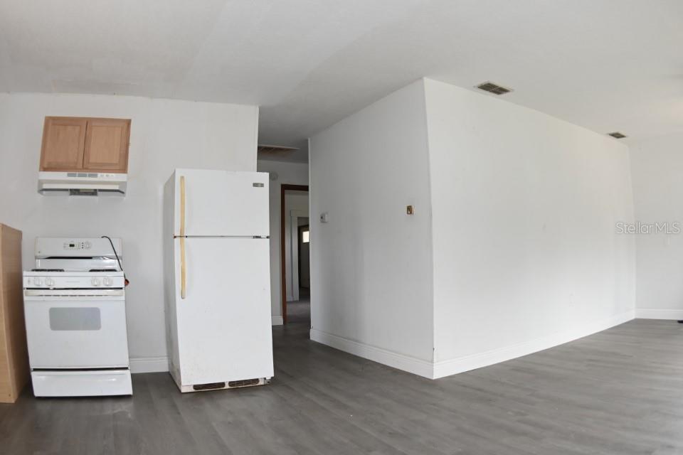 Single Family Residence in DADE CITY FL 14312 1ST STREET 7.jpg