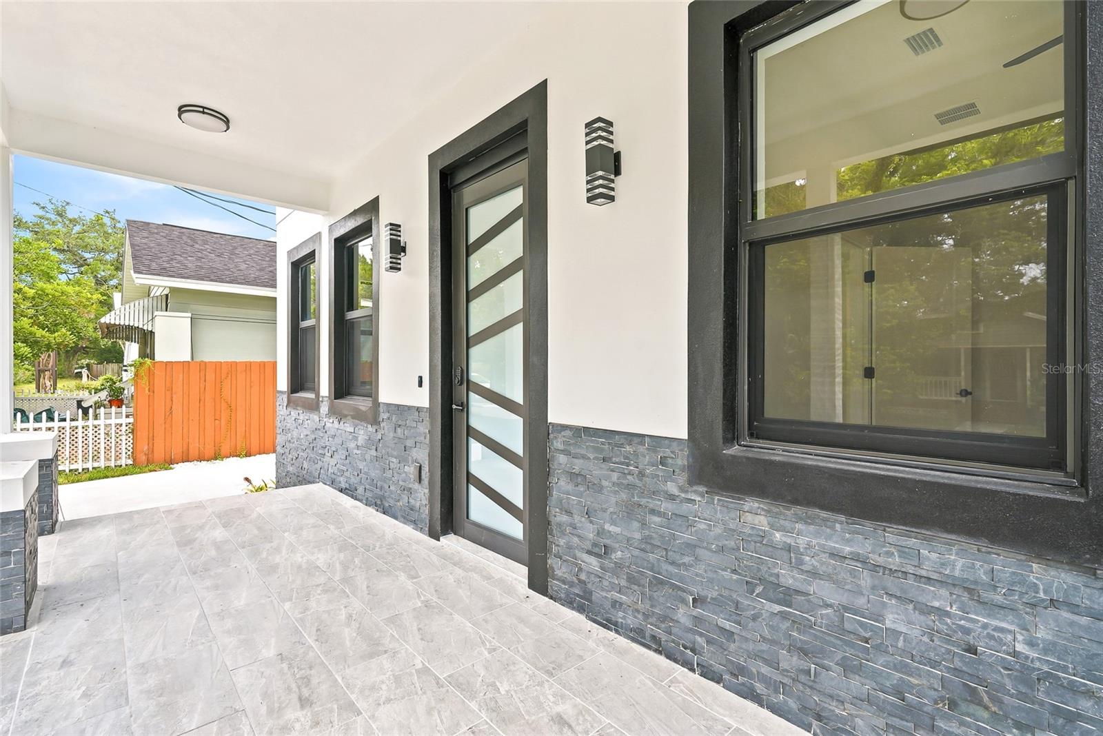 7106 N 10 St, Tampa, FL 33604 photo