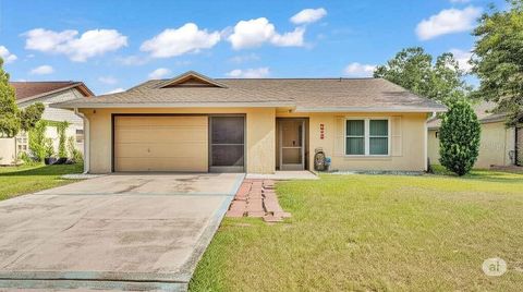 Single Family Residence in LAKELAND FL 359 LOUIS EDWARD COURT.jpg