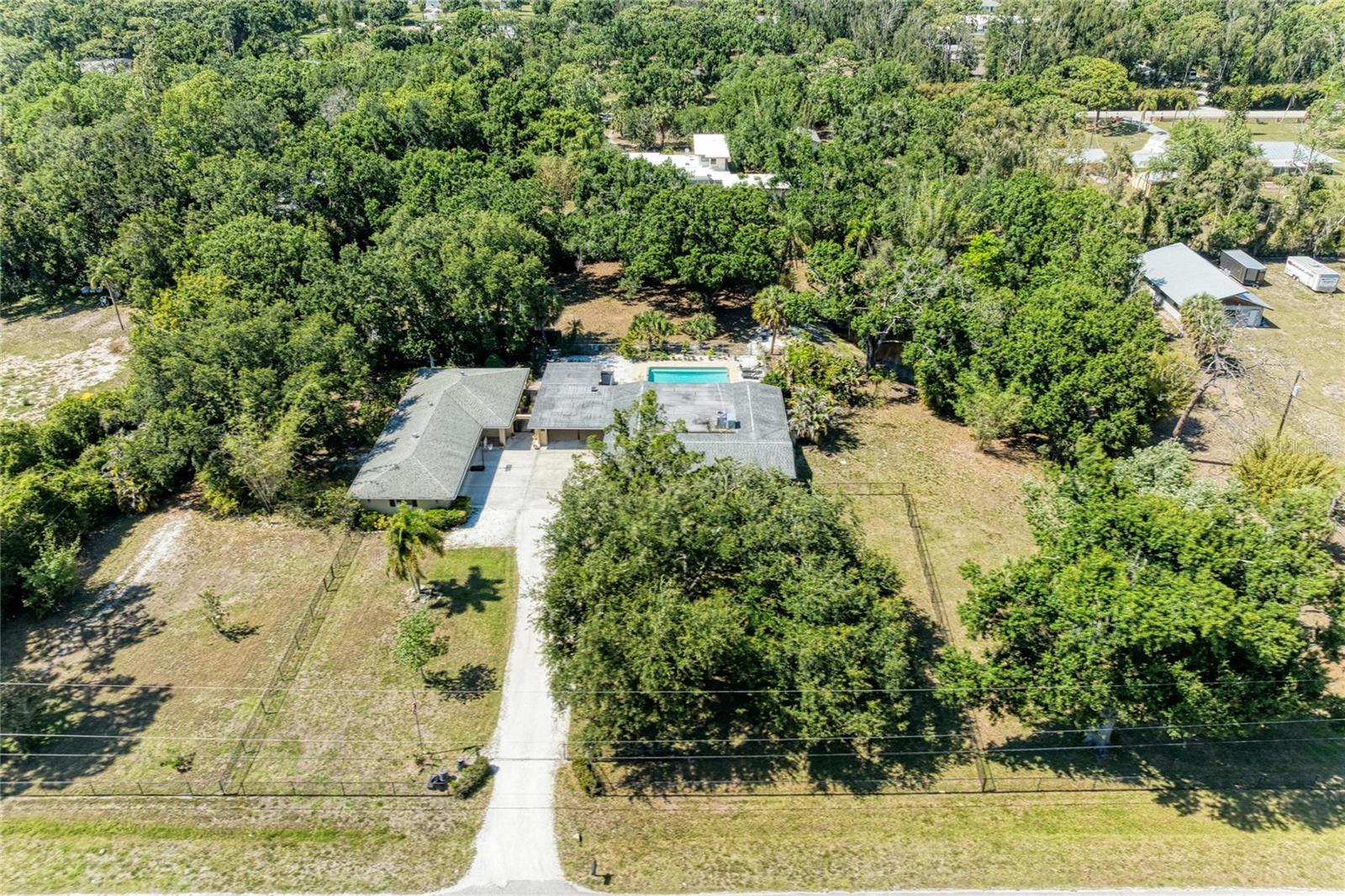 2515 49 St, Sarasota, FL 34234 photo