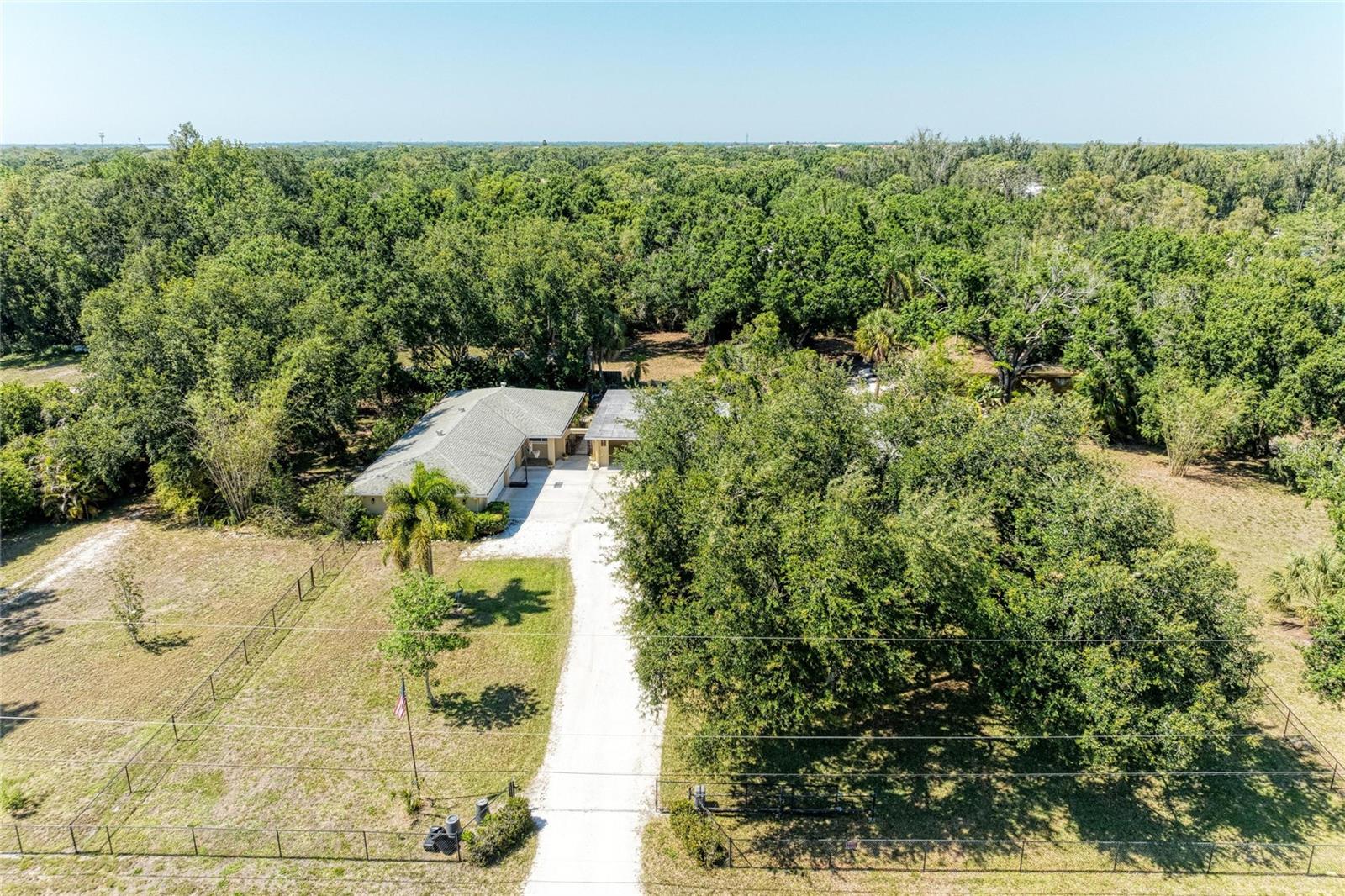 2515 49 St, Sarasota, FL 34234 photo