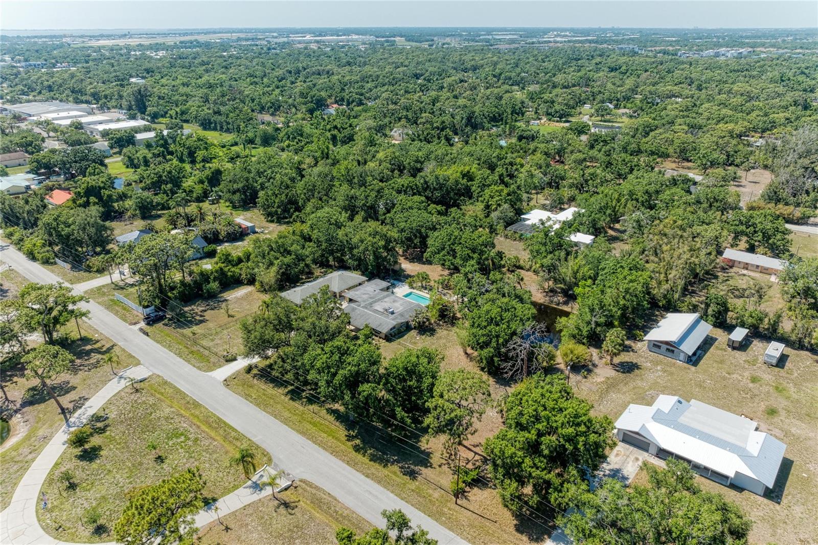 2515 49 St, Sarasota, FL 34234 photo