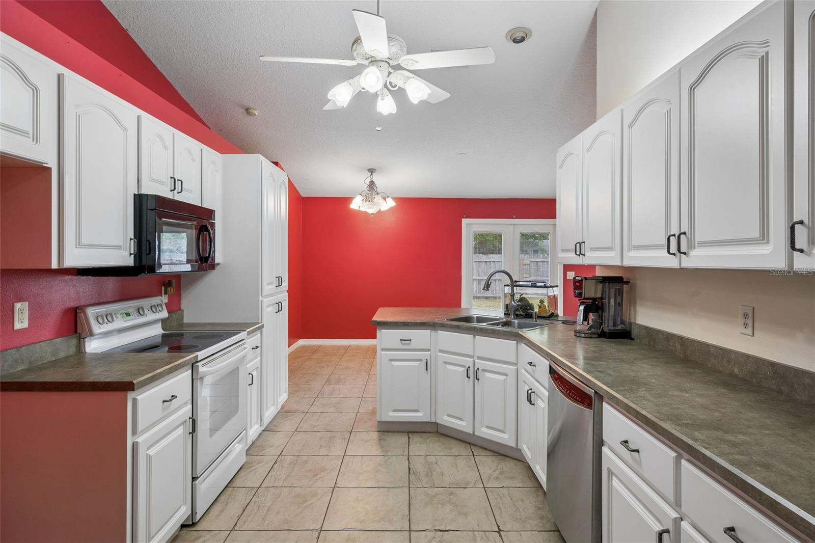 10752 Anna Belle Ave, Leesburg, FL 34788 photo