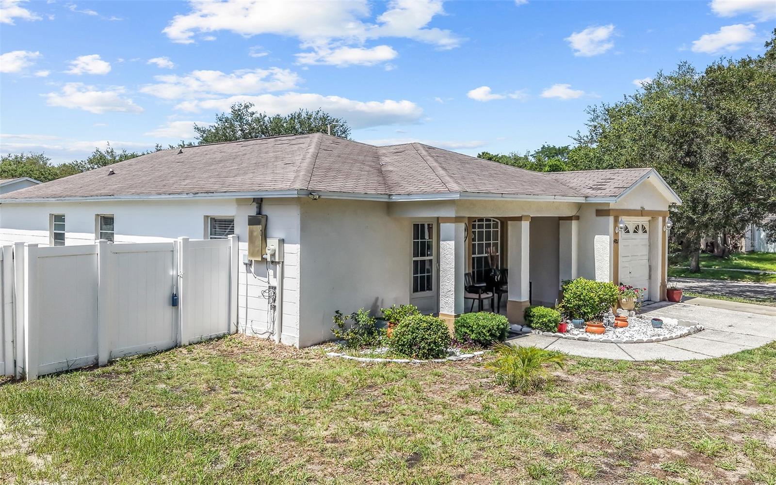 4801 Rock Fish Ct, Tampa, FL 33617 photo
