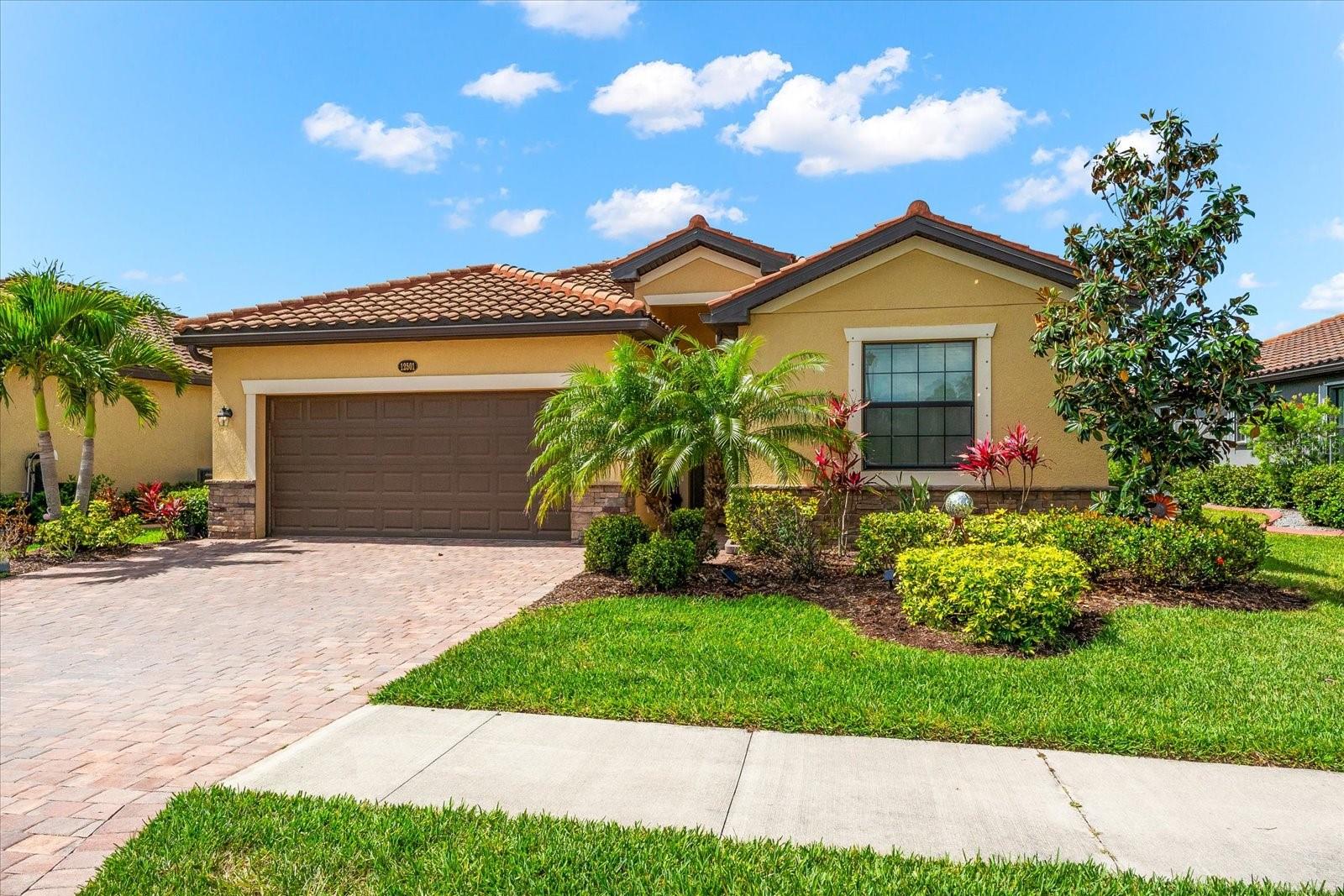 12501 Cinqueterre Dr, Venice, FL 34293