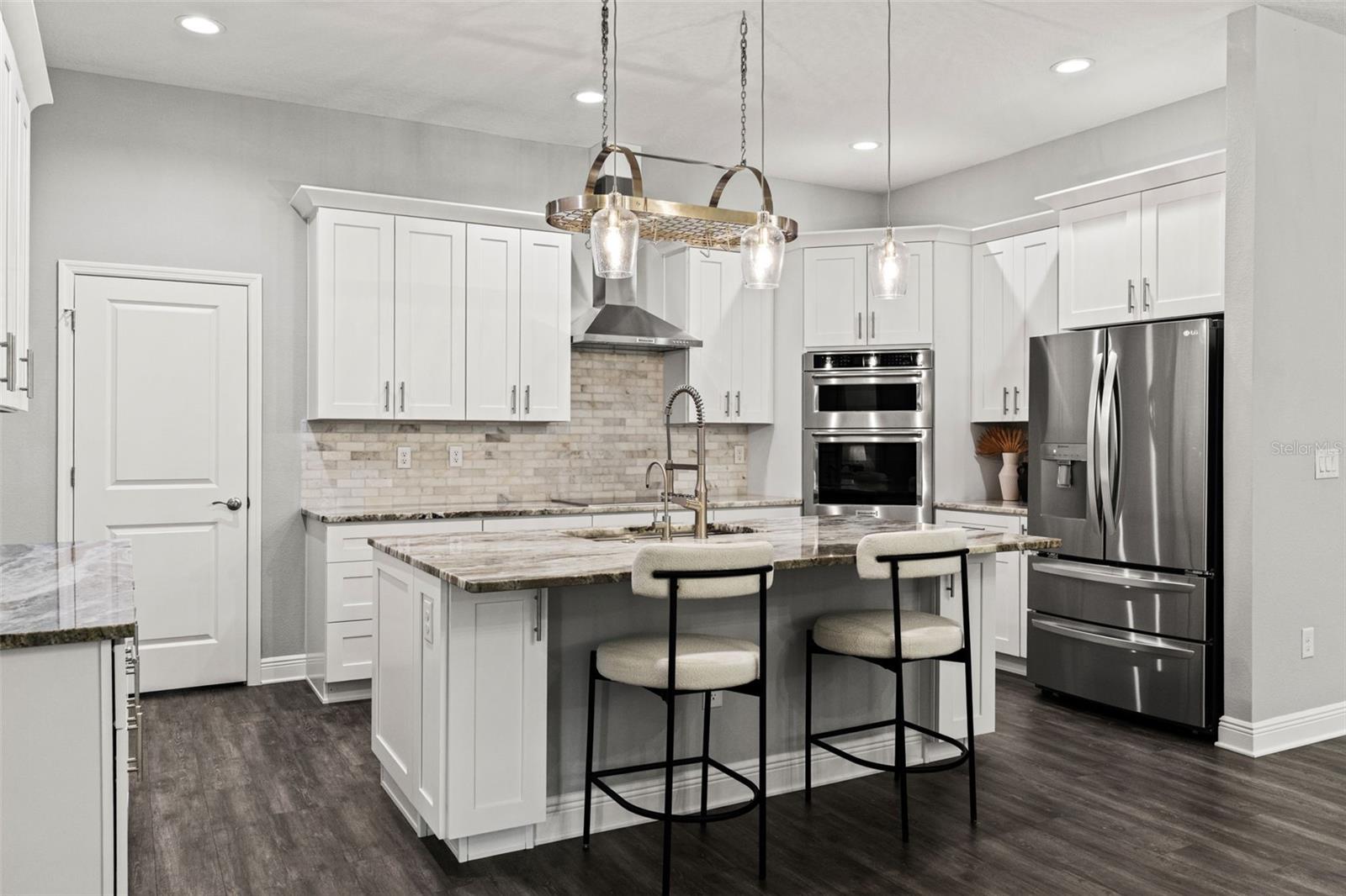 2730 Robertson Trl, Lutz, FL 33559 photo