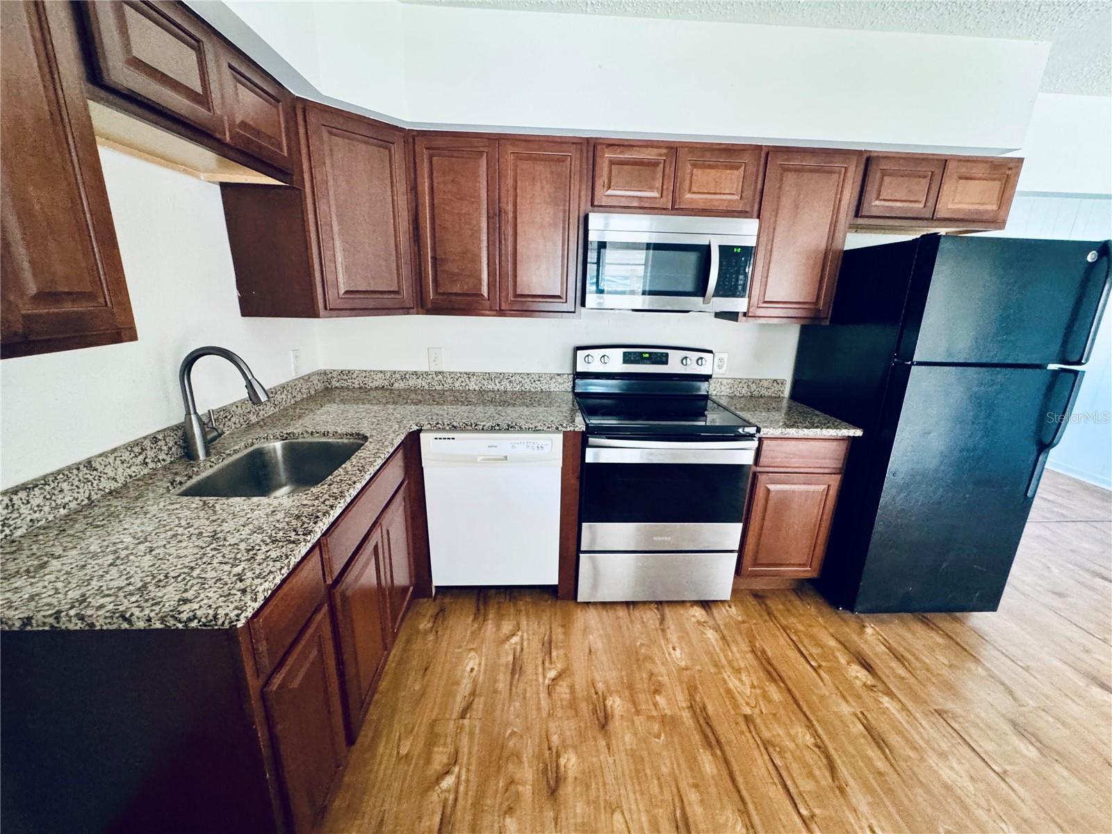 8330 63 Way, Pinellas Park, FL 33781 photo