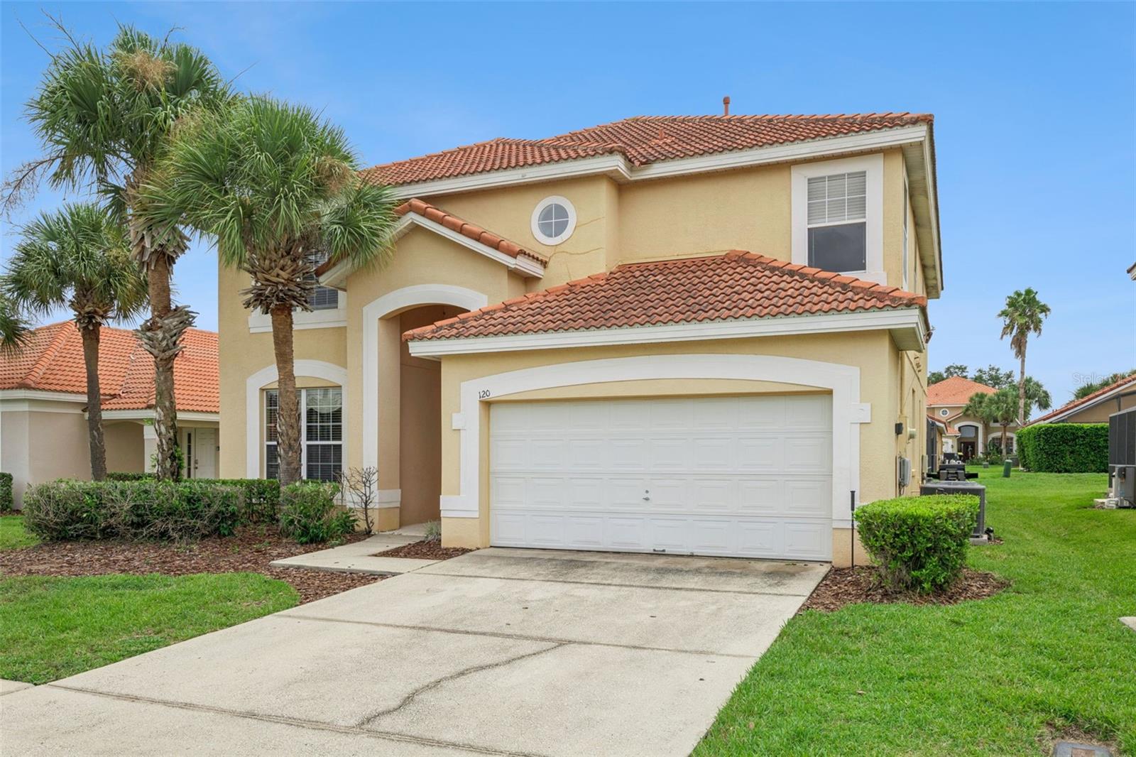 120 Saragossa Ave, Davenport, FL 33897 photo