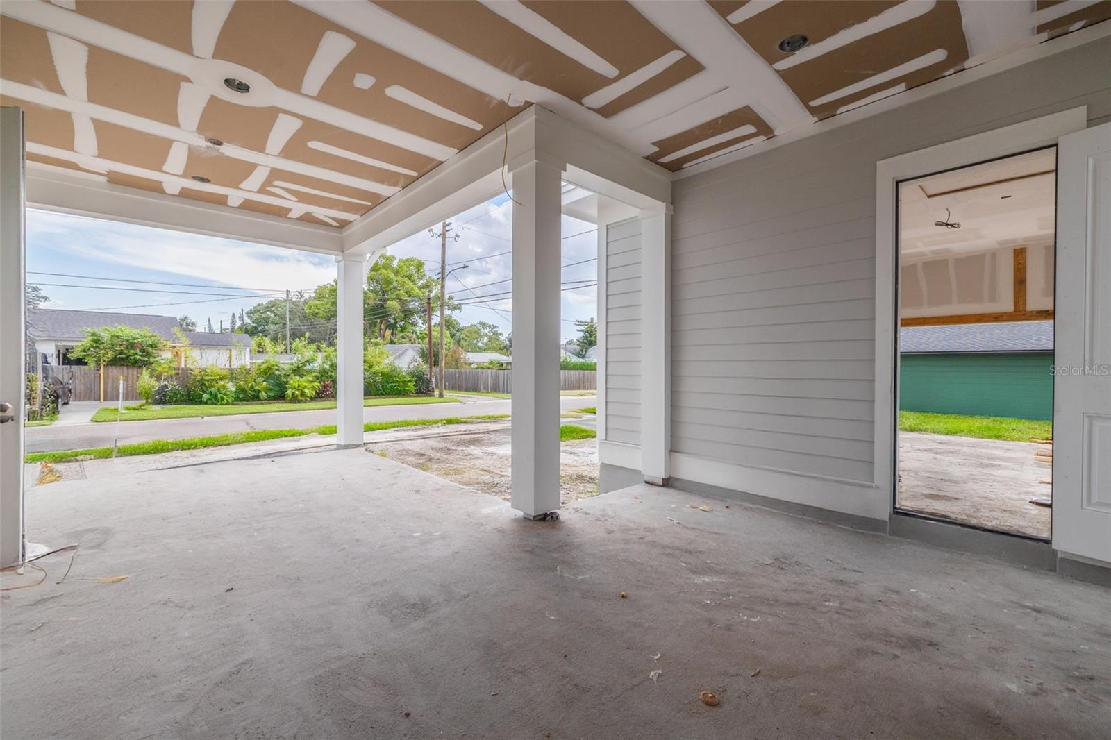 995 48 Ave, Saint Petersburg, FL 33703 photo