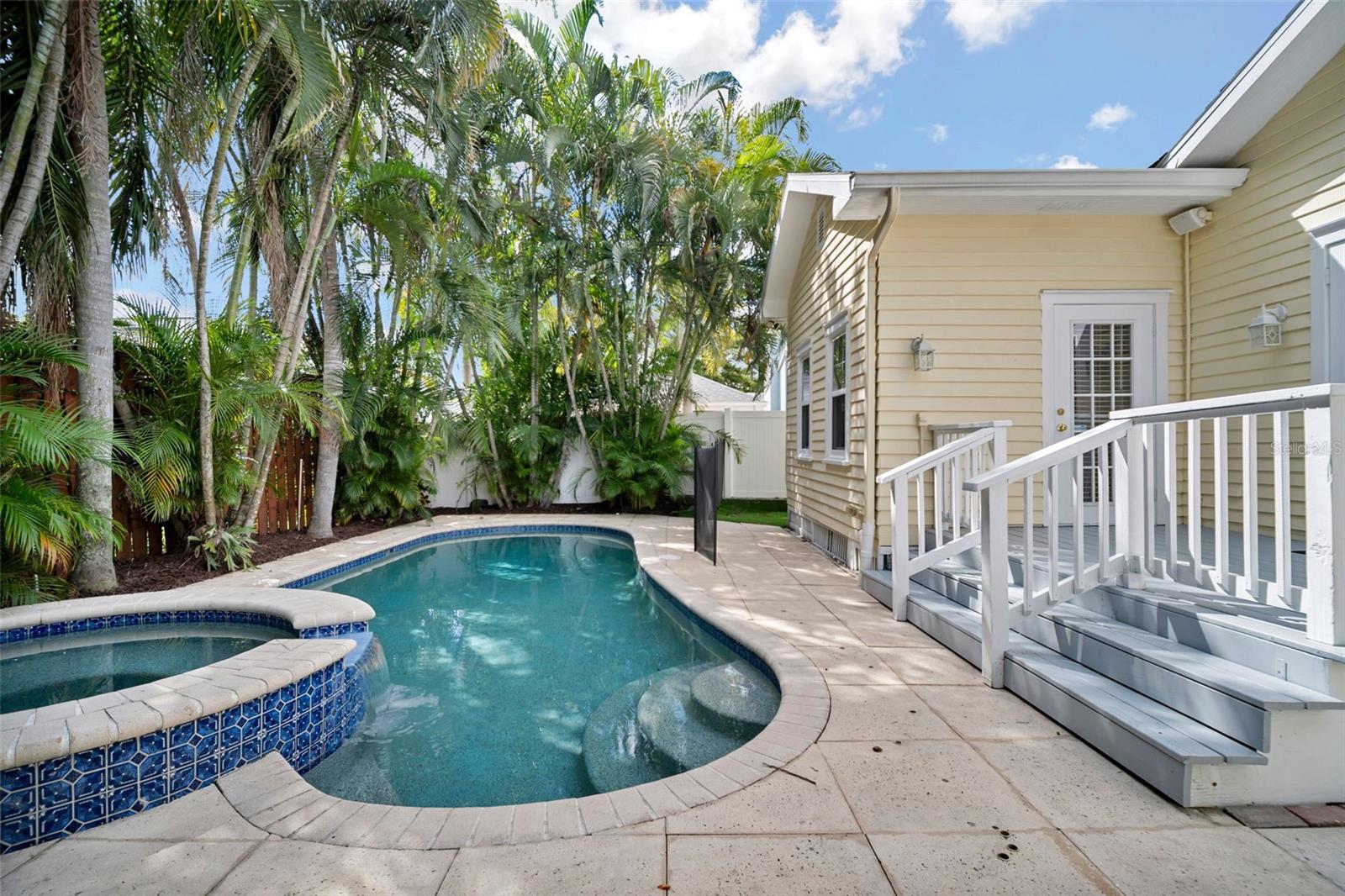 3002 W Angeles St, Tampa, FL 33629 photo