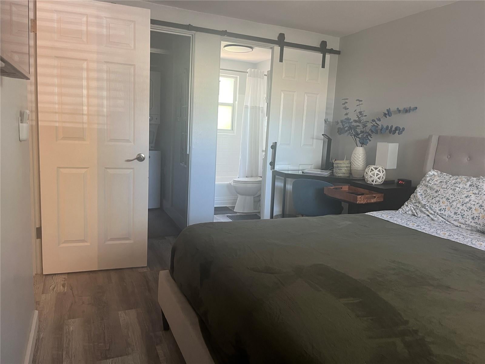 115 Cleveland Ave, Largo, FL 33770 photo