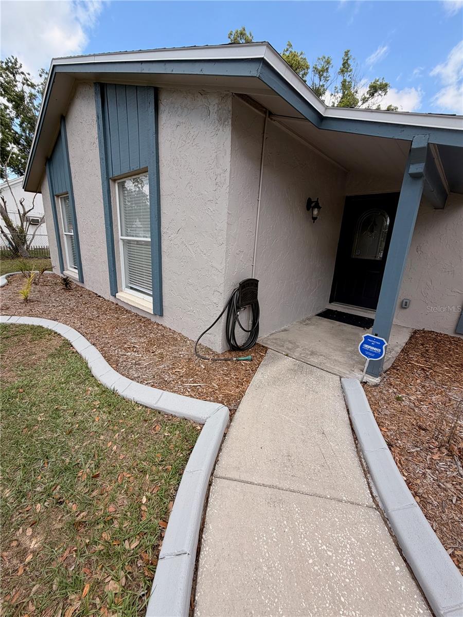 1210 Lady Elaine Dr, Valrico, FL 33594 photo