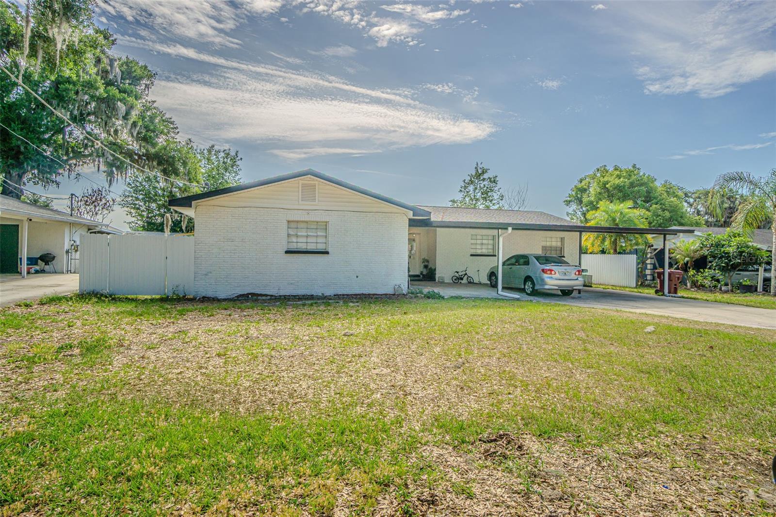 402 Eunice Dr, Plant City, FL 33563