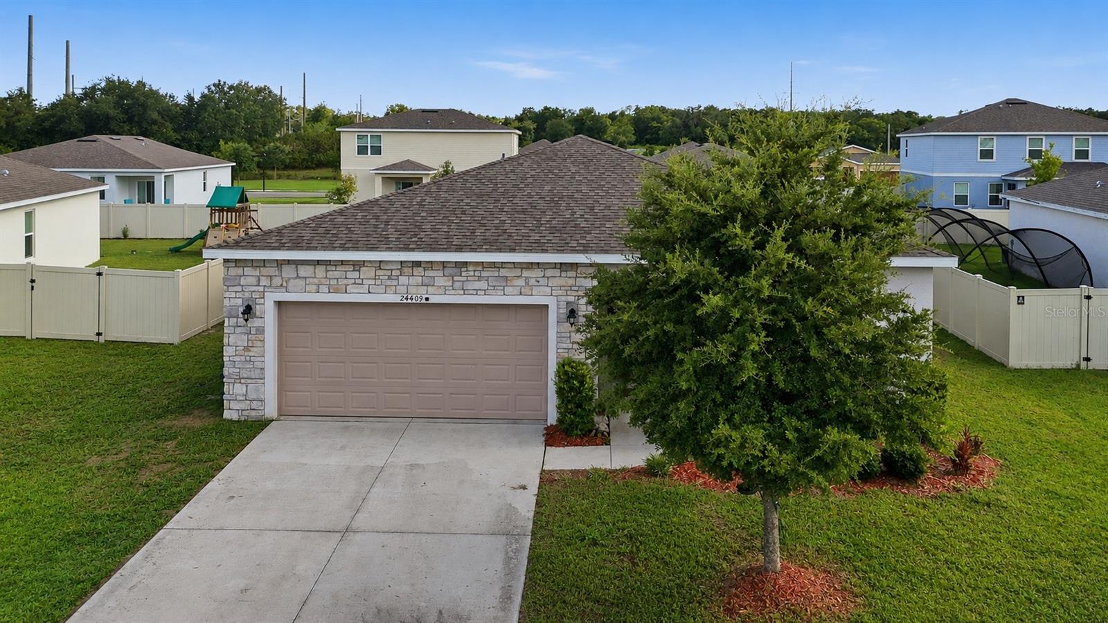 24409 Sunnys Halo Way, Sorrento, FL 32776 photo