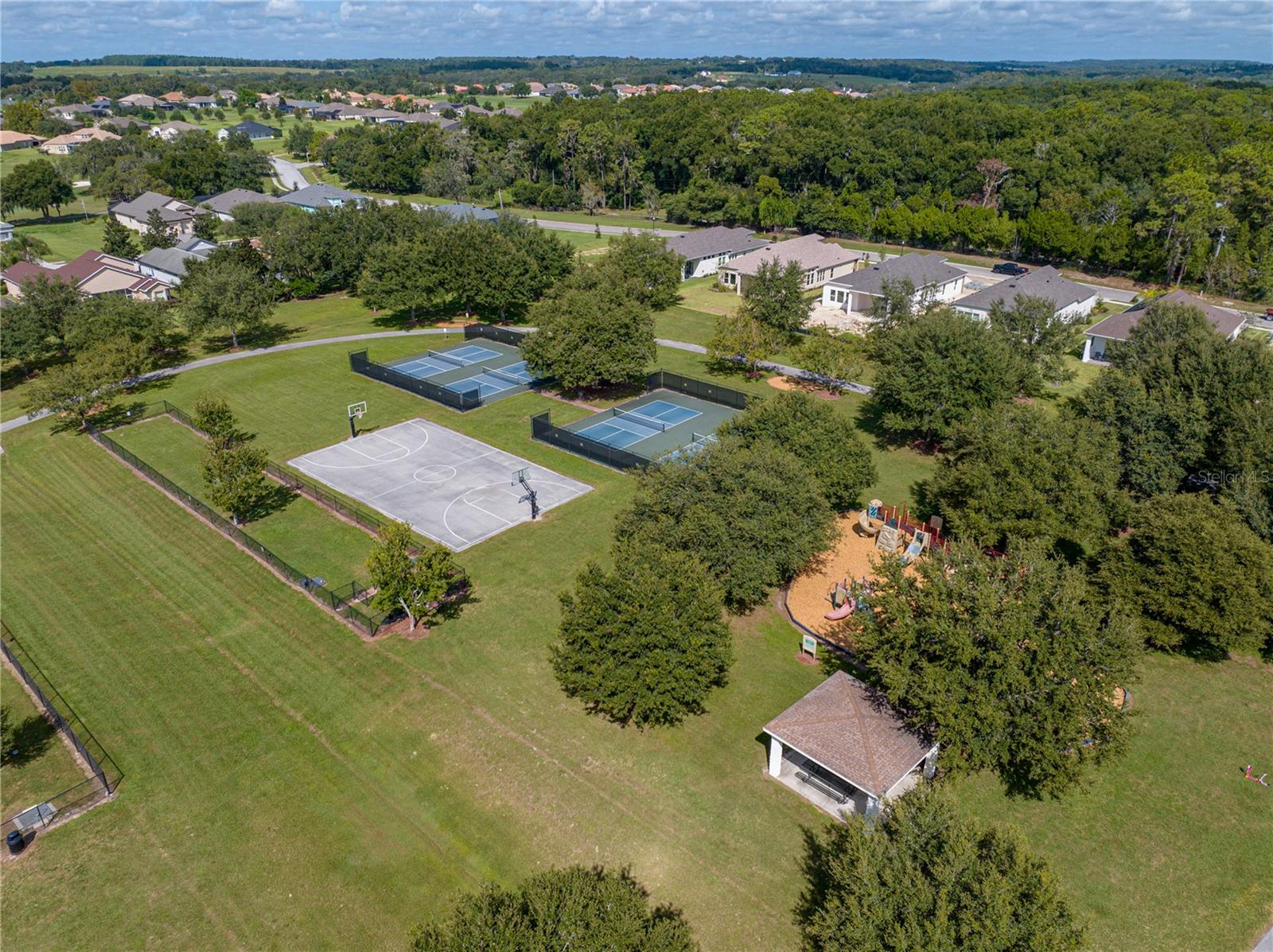 Single Family Residence in DADE CITY FL 13805 CARRYBACK DRIVE 76.jpg