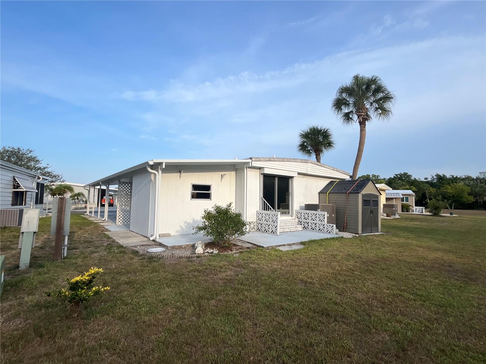 825 Jolanda Cir, Venice, FL 34285 photo