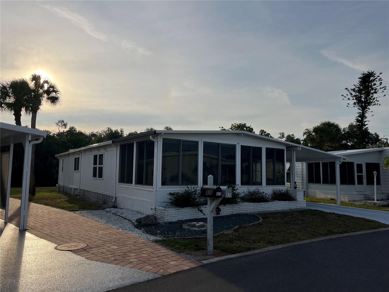 825 Jolanda Cir, Venice, FL 34285 photo